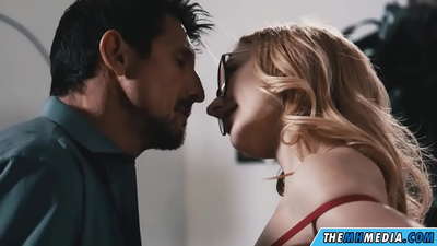 Sèks amoure ak yon blond salope